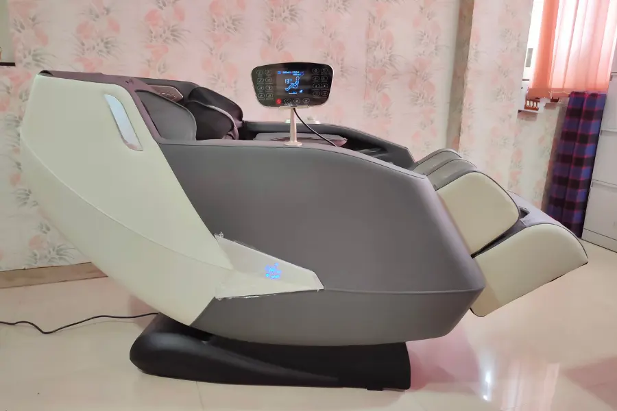 DHP Zero Gravity Massage Chair